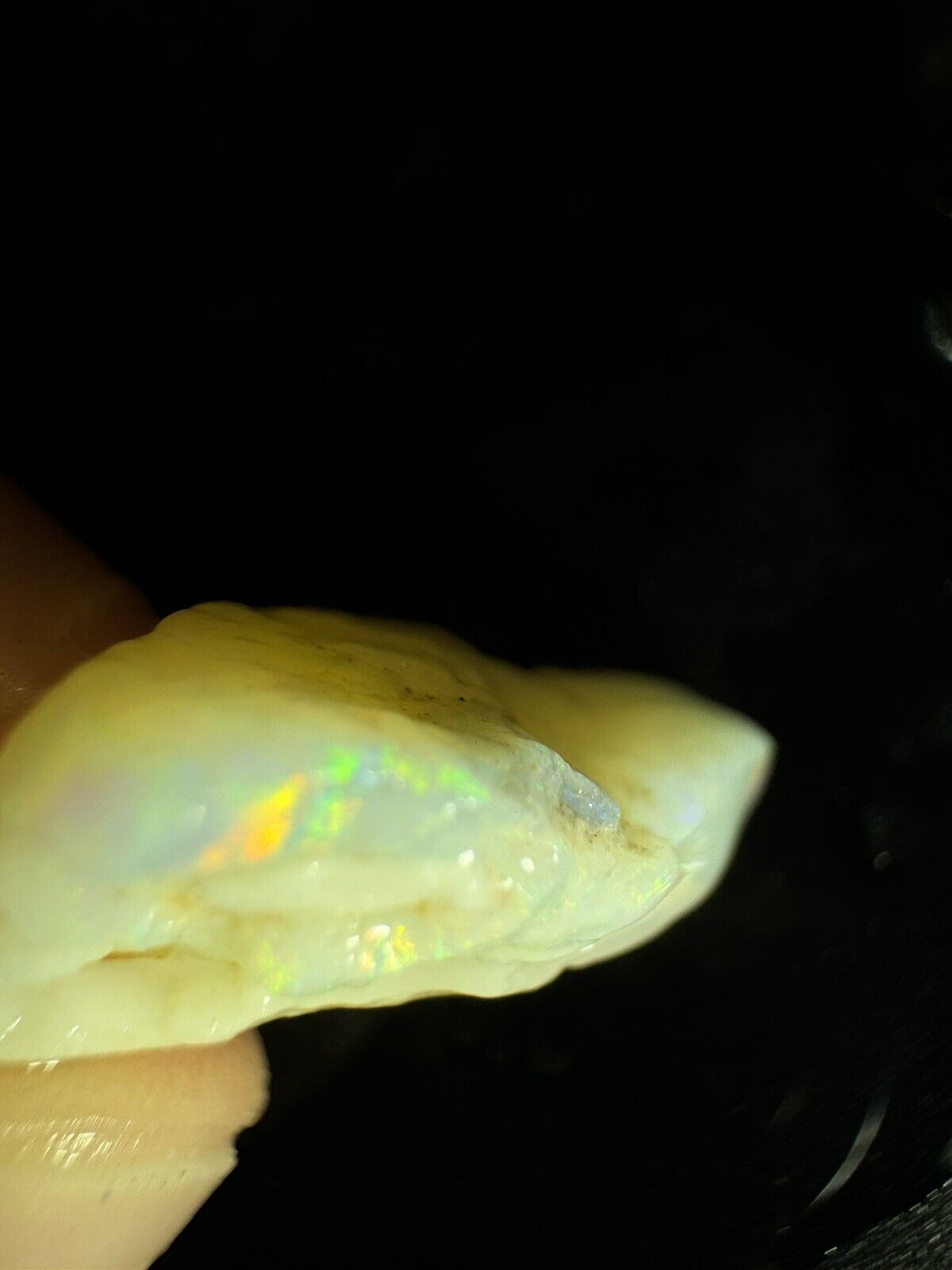10.6 Carats Solid Rough Coober Pedy Opal Piece with Beautiful Colour B1