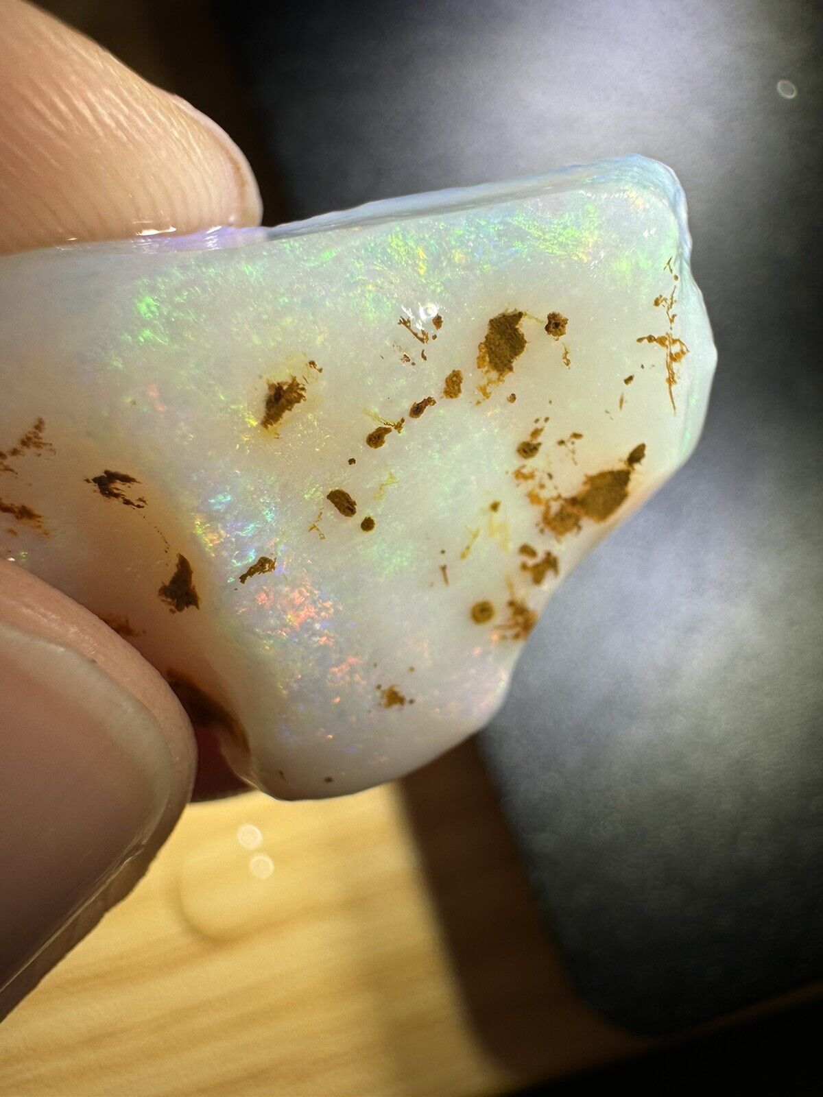16 Carats Solid Rough Coober Pedy Opal Piece with Beautiful Colour MayT