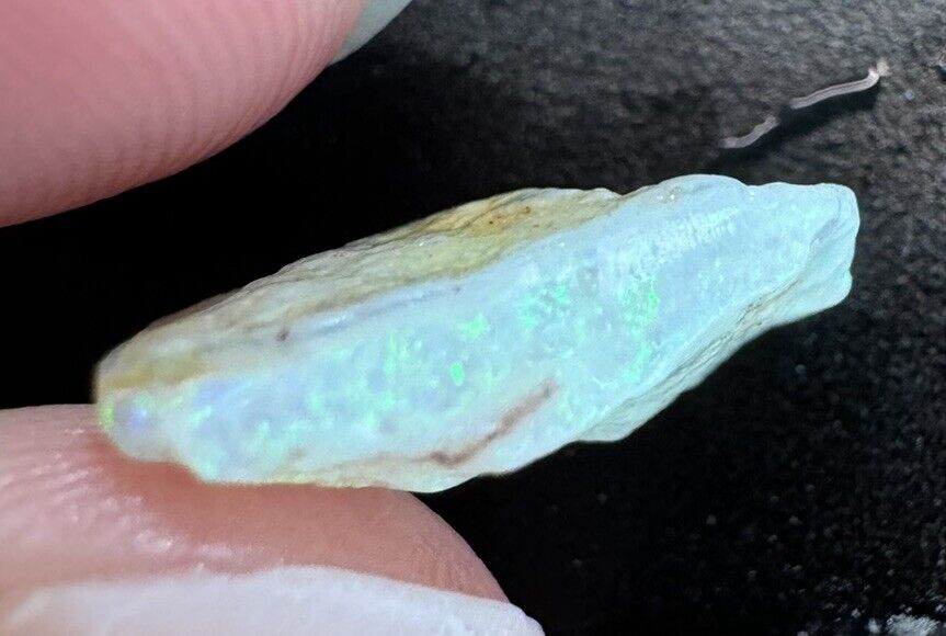 4.1 Carats Solid Rough Coober Pedy Opal Piece with Beautiful Colour