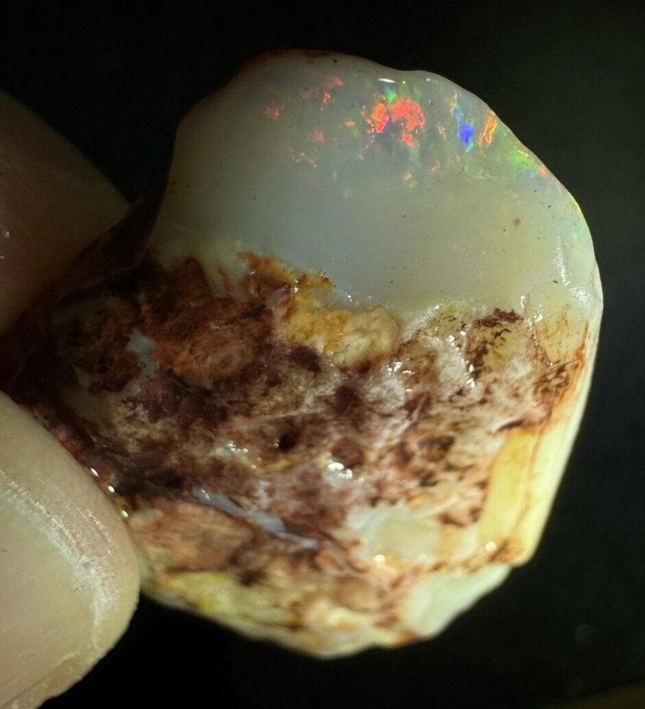 22.3 Carats Solid Rough Coober Pedy Opal Piece with Beautiful Colour B1