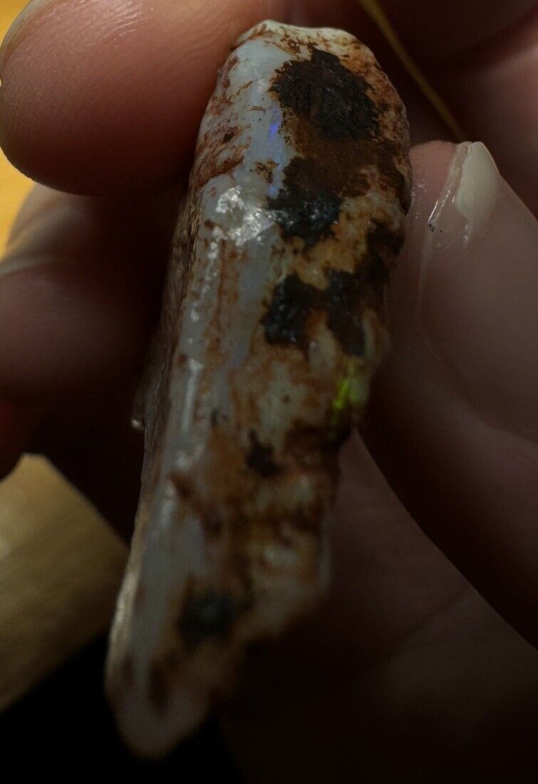 43.8 Carats Solid Rough Coober Pedy Opal Piece with Beautiful Colour C1