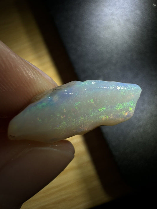 16 Carats Solid Rough Coober Pedy Opal Piece with Beautiful Colour MayT