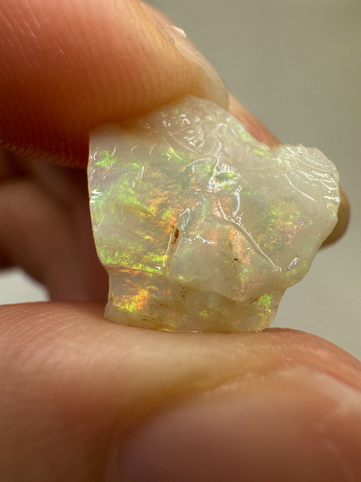 4.7 Carats Solid Rough Coober Pedy Opal Piece with Beautiful Colour