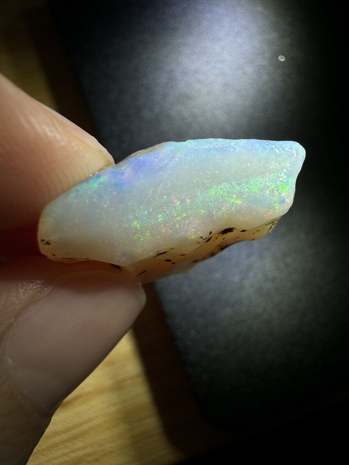 16 Carats Solid Rough Coober Pedy Opal Piece with Beautiful Colour MayT