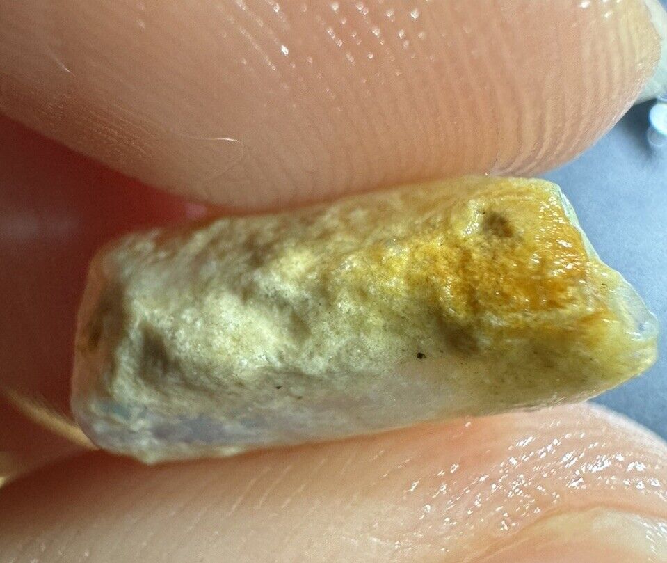 3.8 Carats Solid Rough Coober Pedy Opal Piece with Beautiful Colour