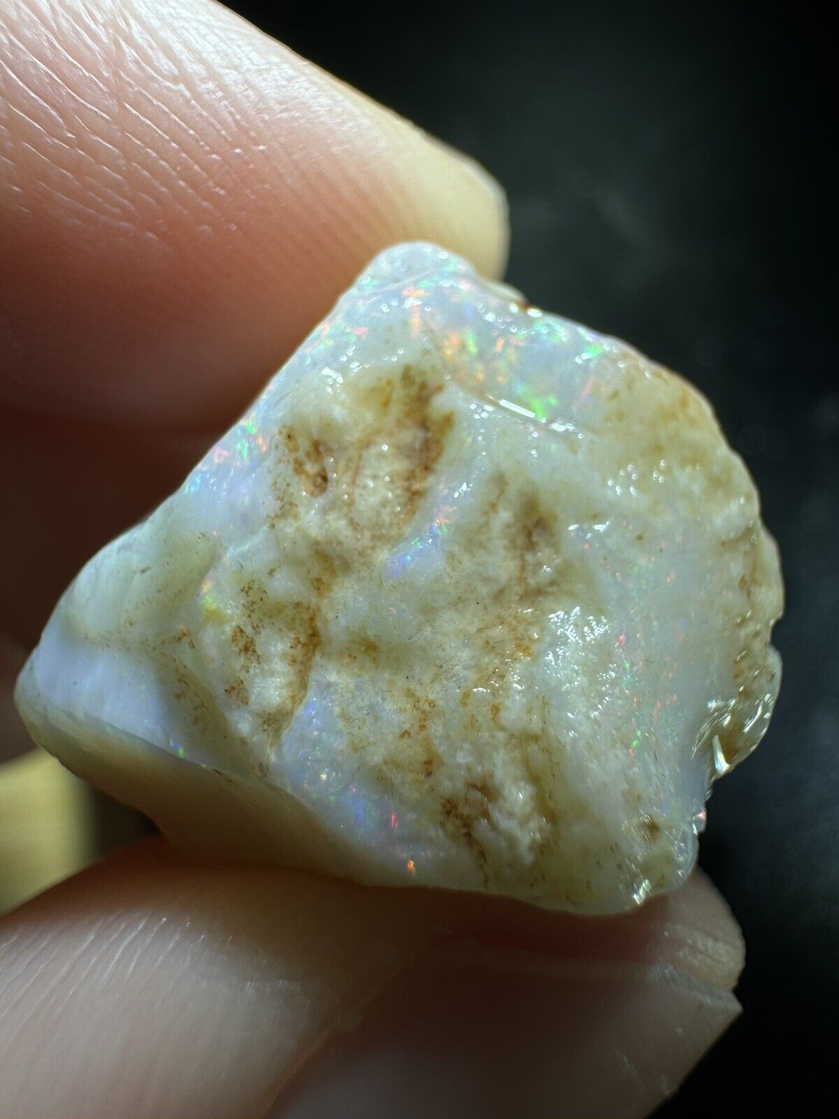 18.7 Carats Solid Rough Coober Pedy Opal Piece with Beautiful Colour B1