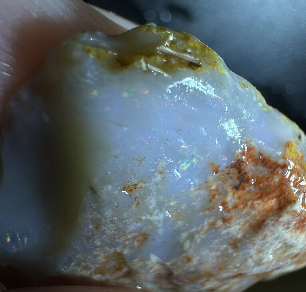 39 Carats Solid Rough Coober Pedy Opal Piece with Beautiful Colour B1