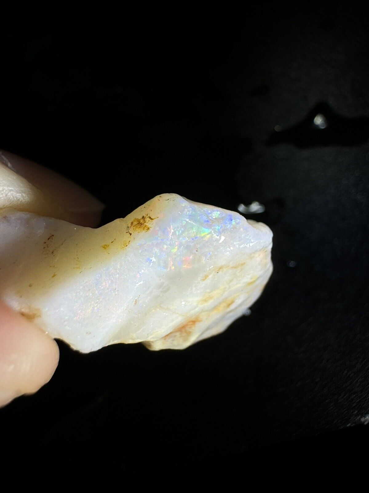 14.7 Carats Solid Rough Coober Pedy Opal Piece with Beautiful Colour B1