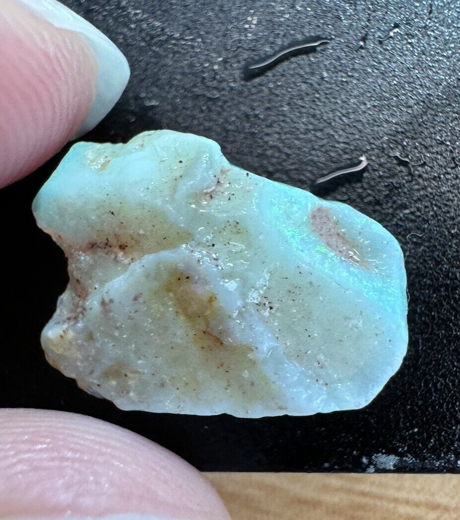 4.1 Carats Solid Rough Coober Pedy Opal Piece with Beautiful Colour