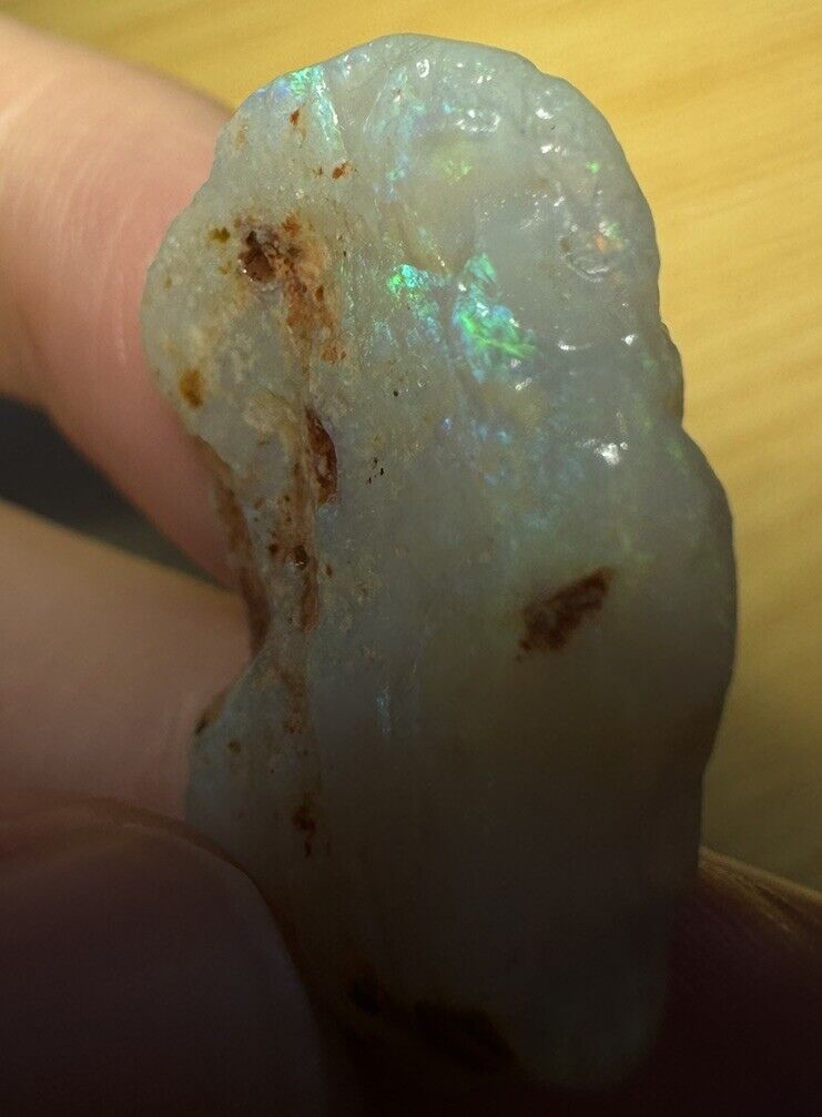 19.2 Carats Solid Rough Coober Pedy Opal Piece with Beautiful Colour B1
