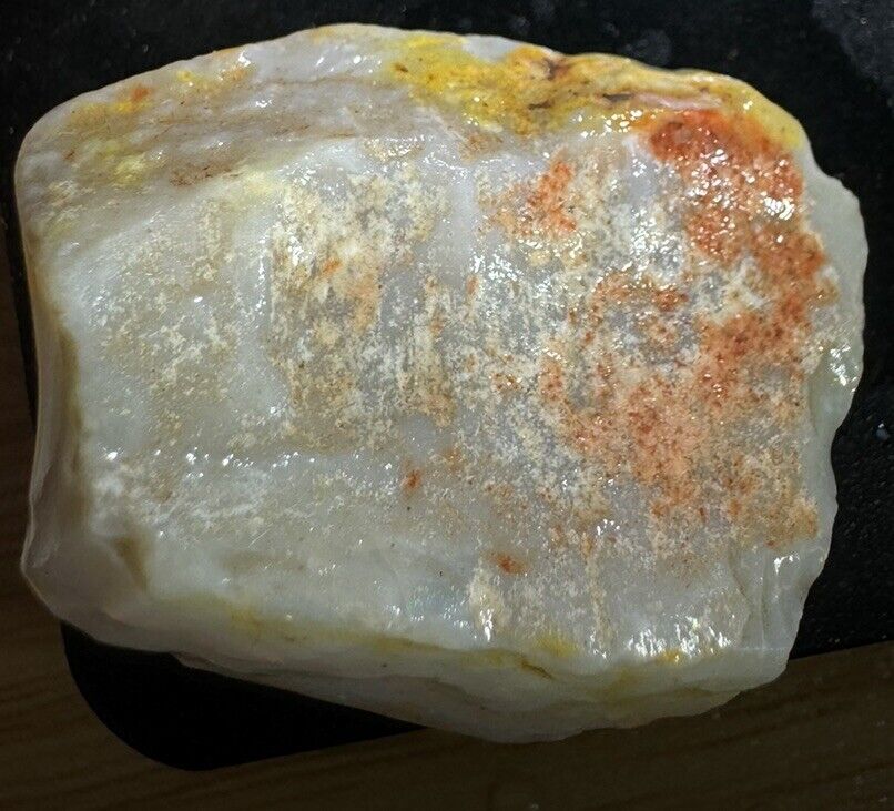 39 Carats Solid Rough Coober Pedy Opal Piece with Beautiful Colour B1
