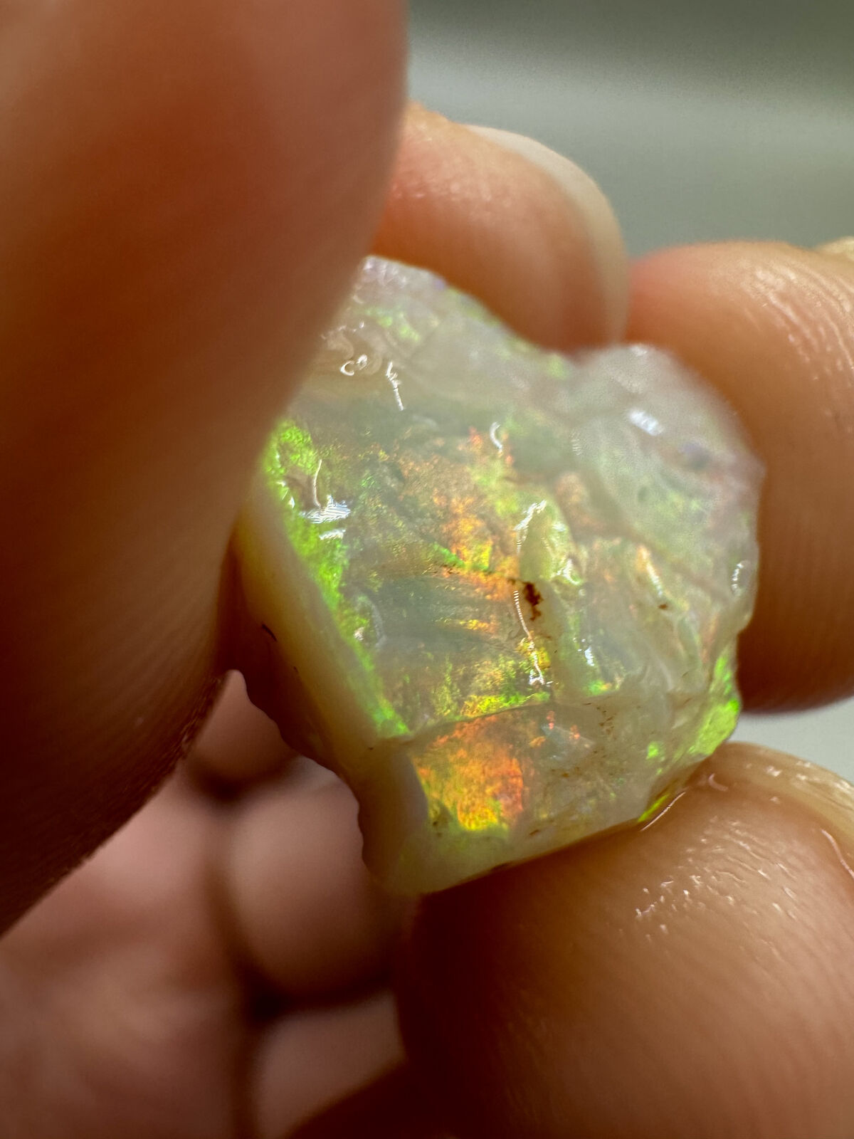 4.7 Carats Solid Rough Coober Pedy Opal Piece with Beautiful Colour