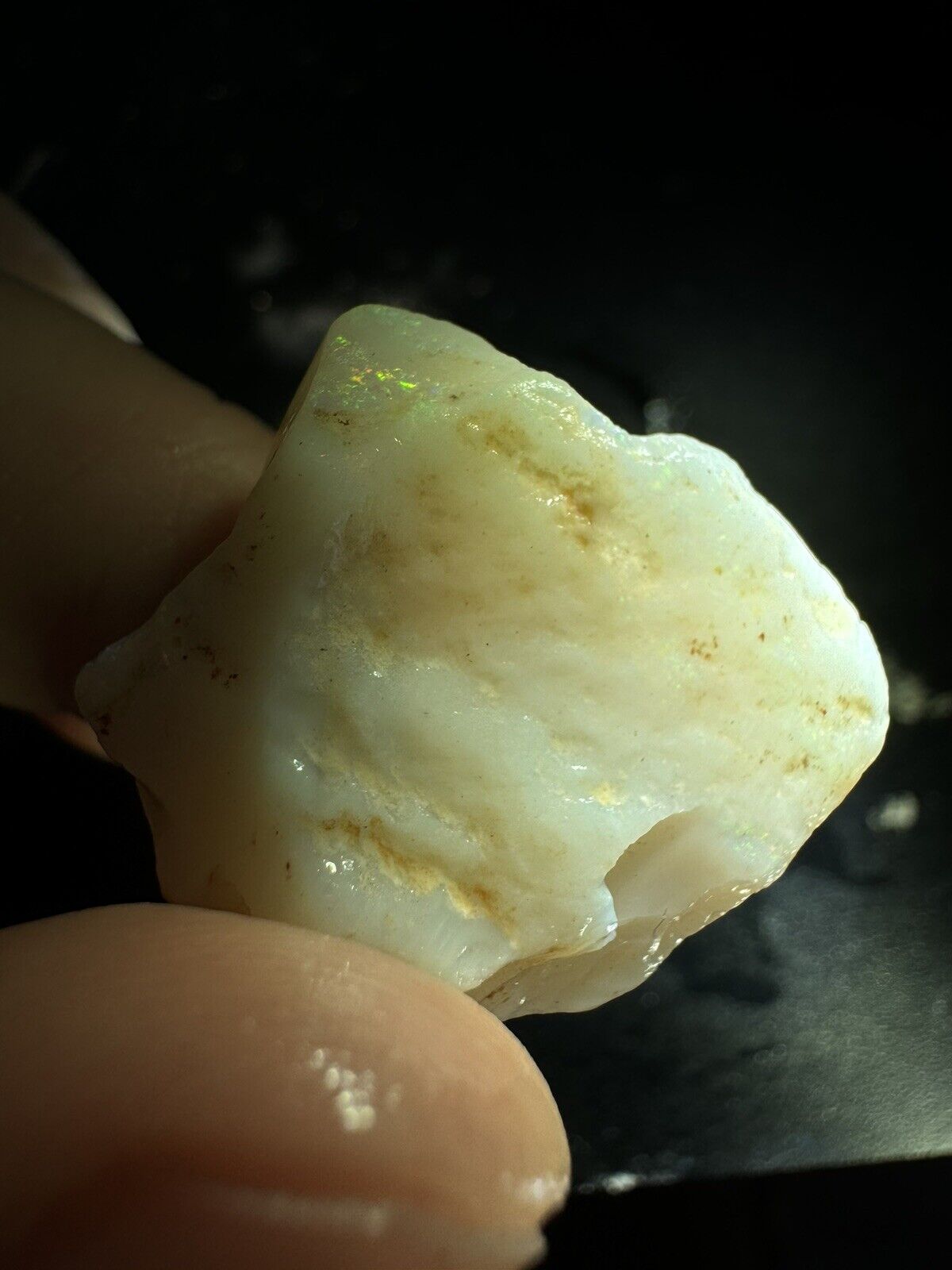 21.14 Carats Solid Rough Coober Pedy Opal Piece with Beautiful Colour B1