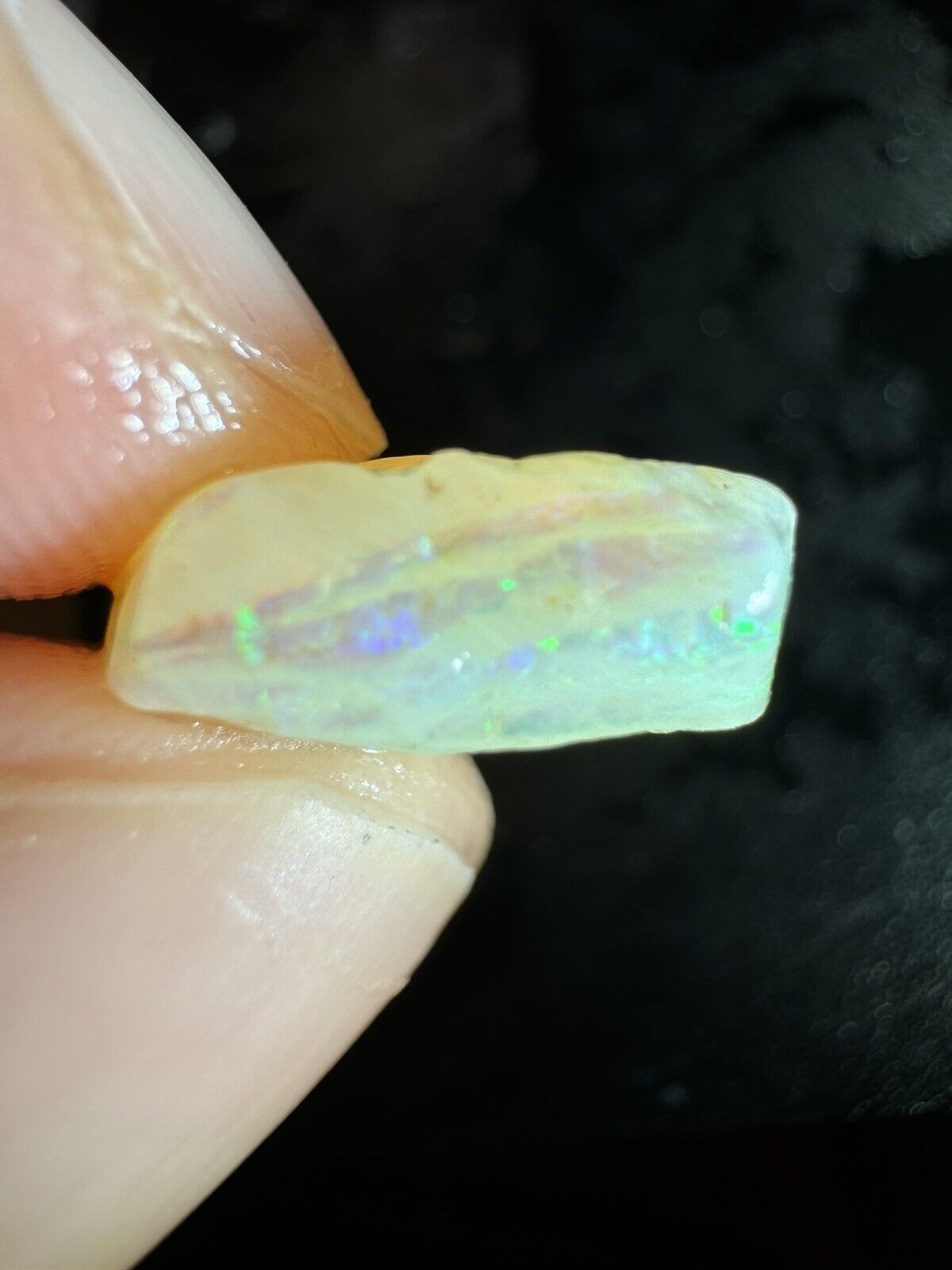 9.4 Carats Solid Rough Coober Pedy Opal Piece with Beautiful Colour B1