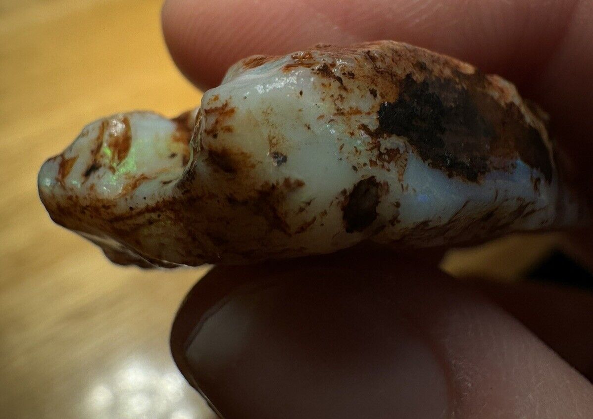 43.8 Carats Solid Rough Coober Pedy Opal Piece with Beautiful Colour C1