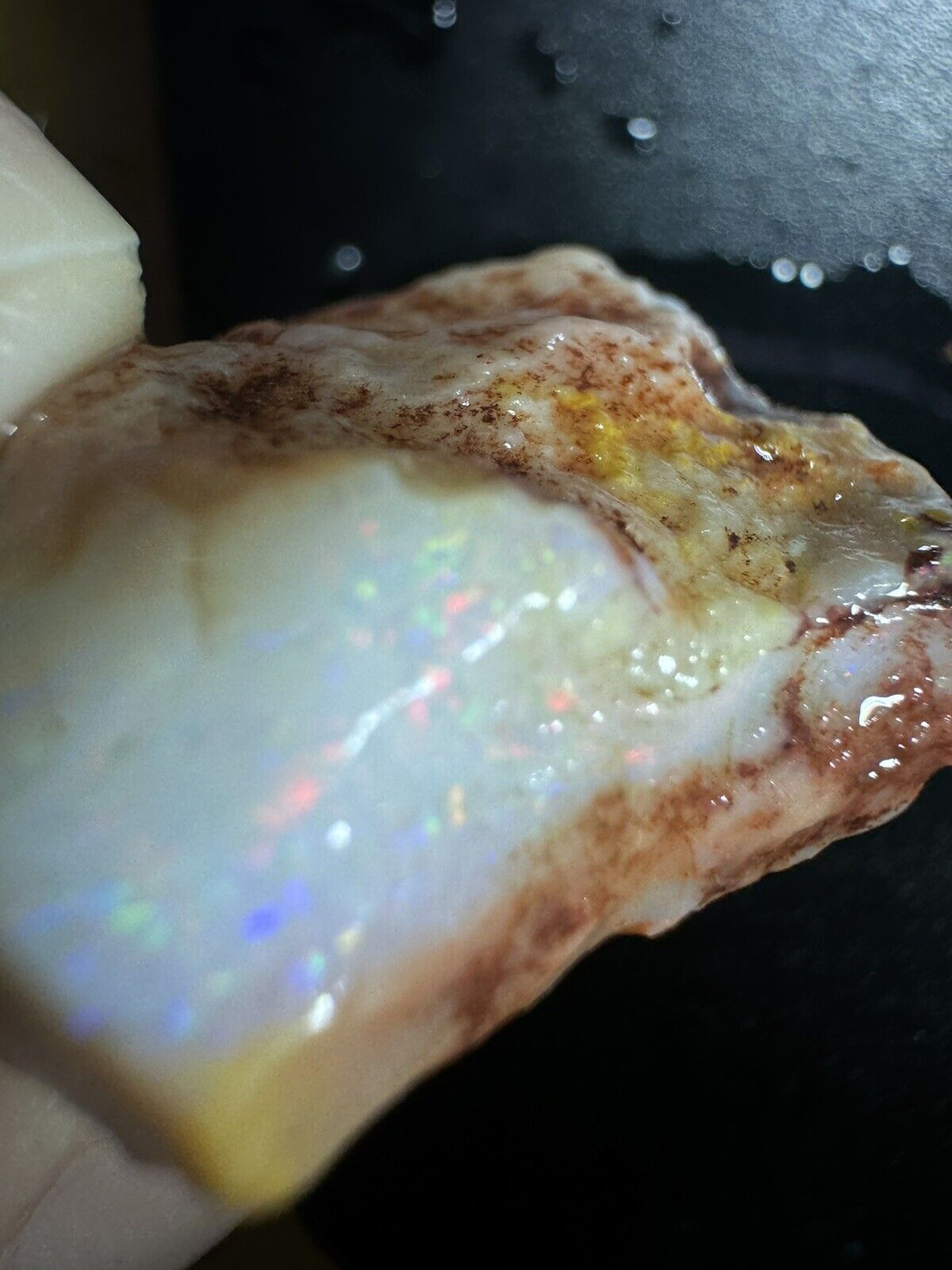 28Carats Solid Rough Coober Pedy Opal Piece with Beautiful Colour B1