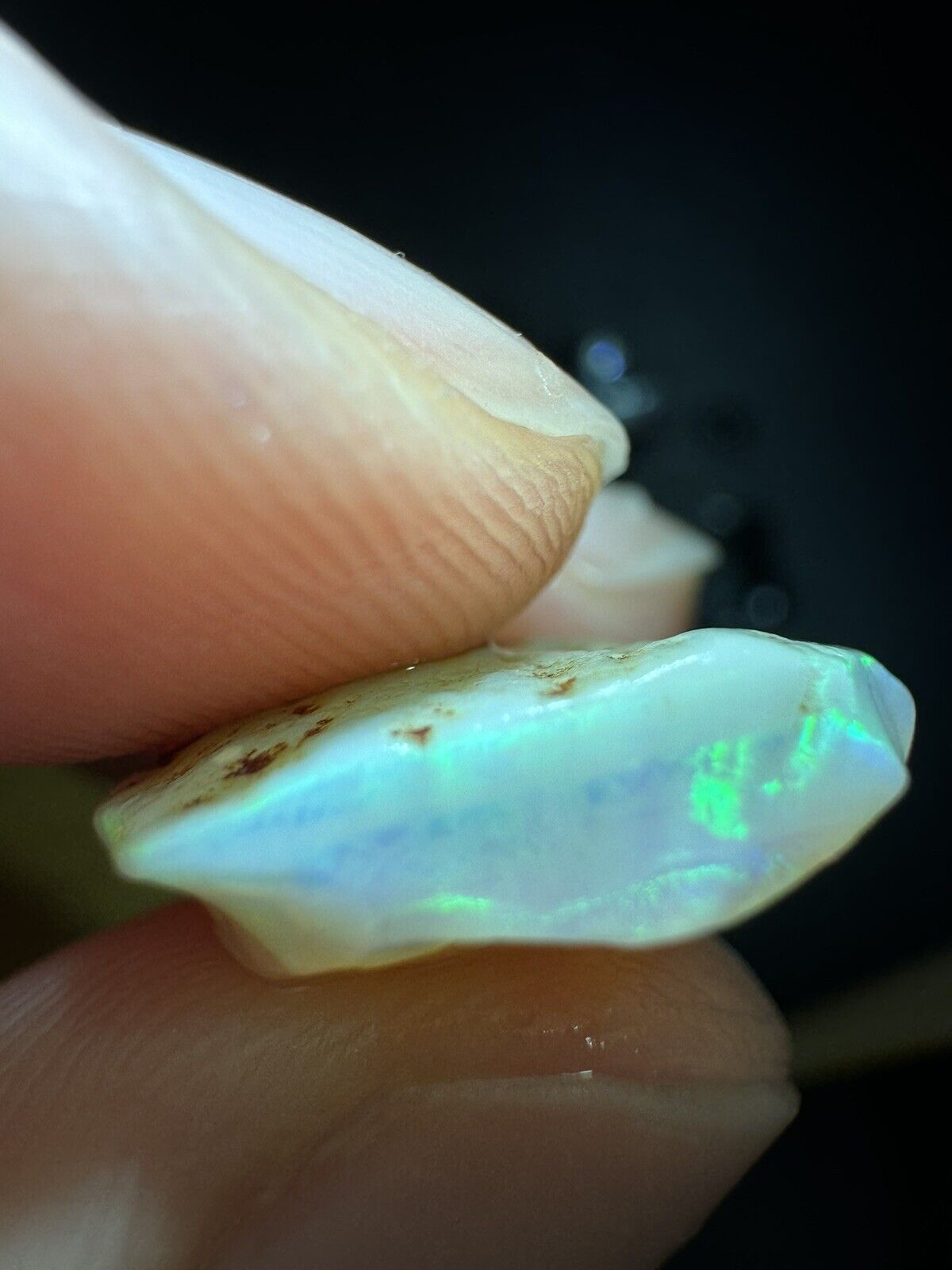 5.4 Carats Solid Rough Coober Pedy Opal Piece with Beautiful Colour May T