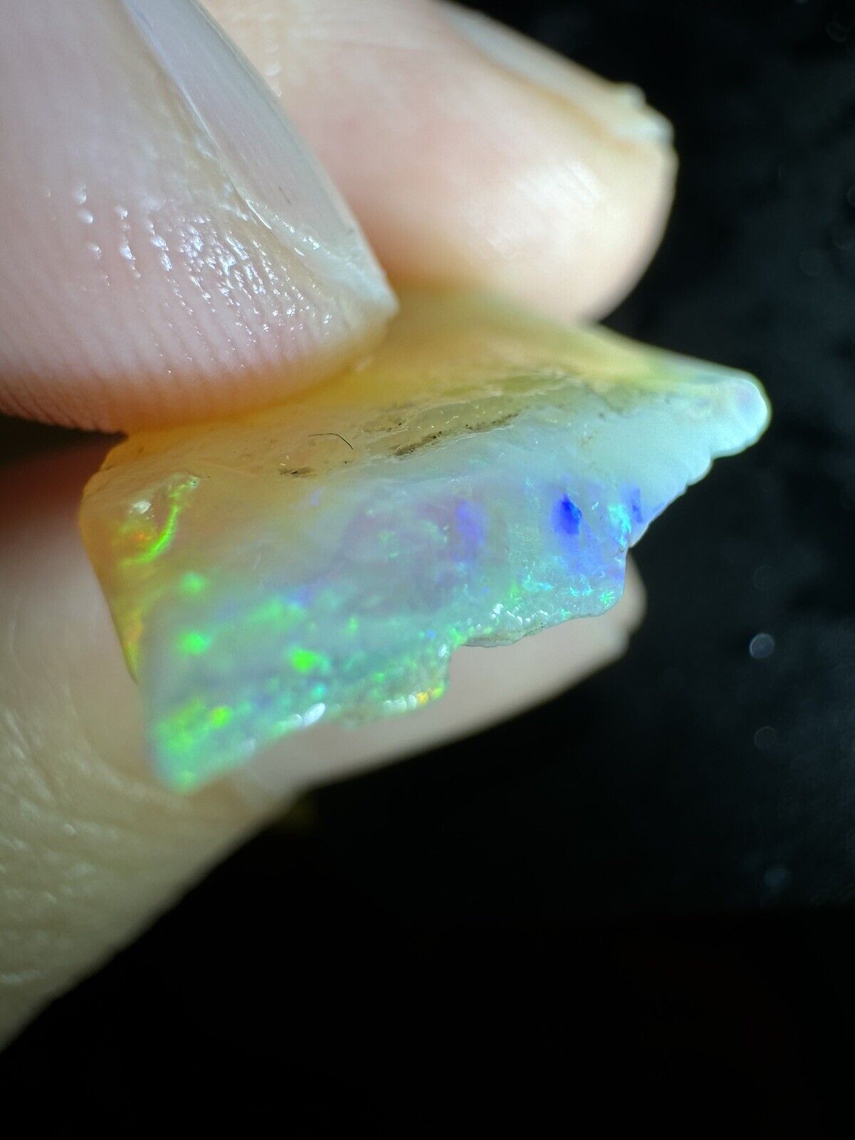 9.4 Carats Solid Rough Coober Pedy Opal Piece with Beautiful Colour B1