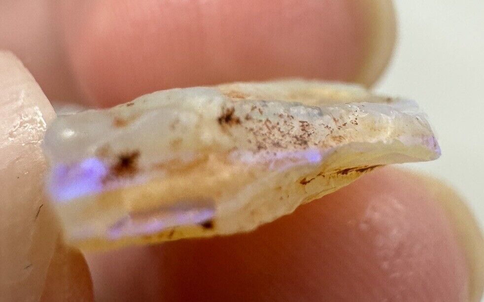 5 Carats Solid Rough Coober Pedy Opal Piece with Beautiful Colour