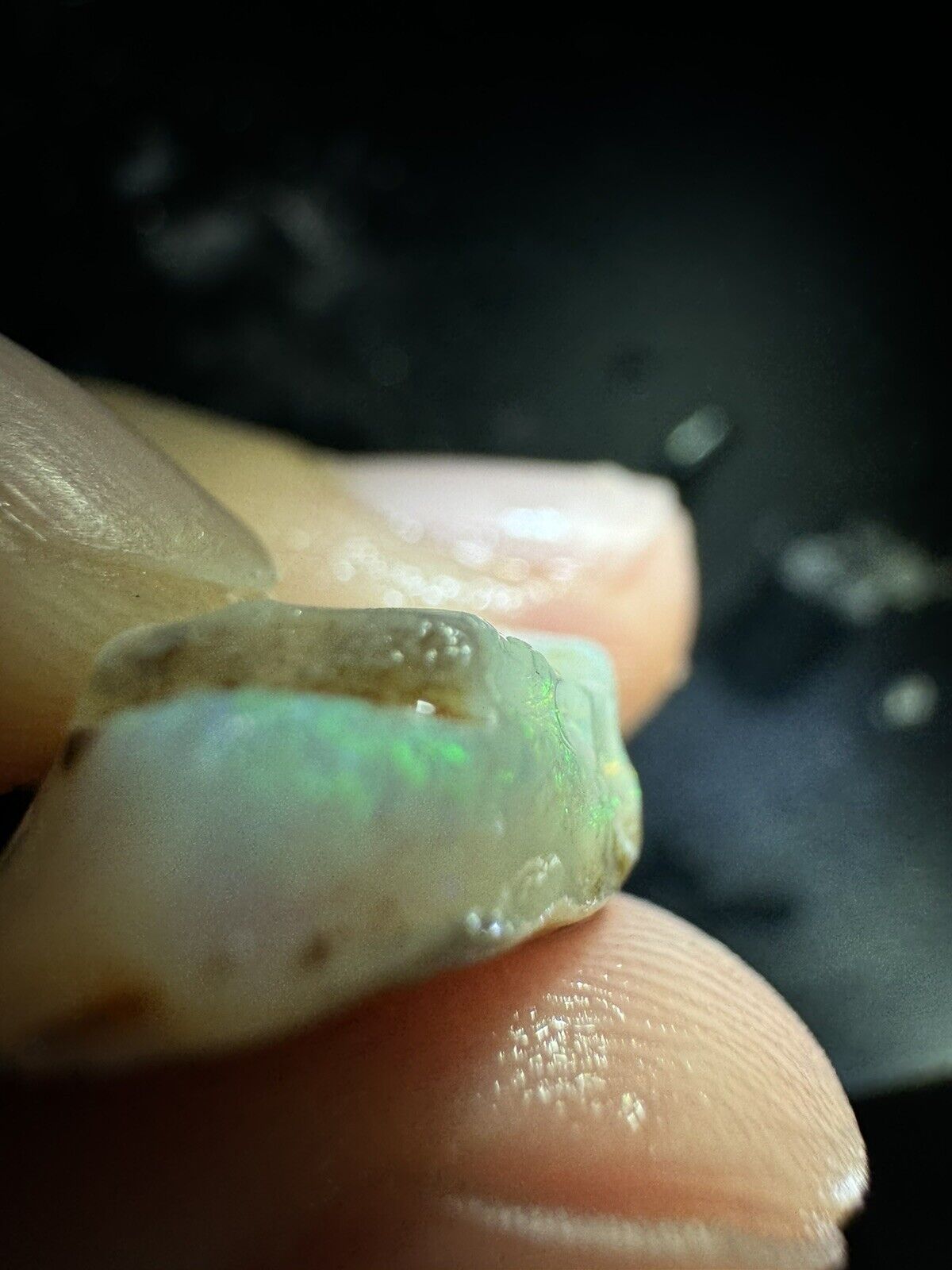 9.5 Carats Solid Rough Coober Pedy Opal Piece with Beautiful Colour B1