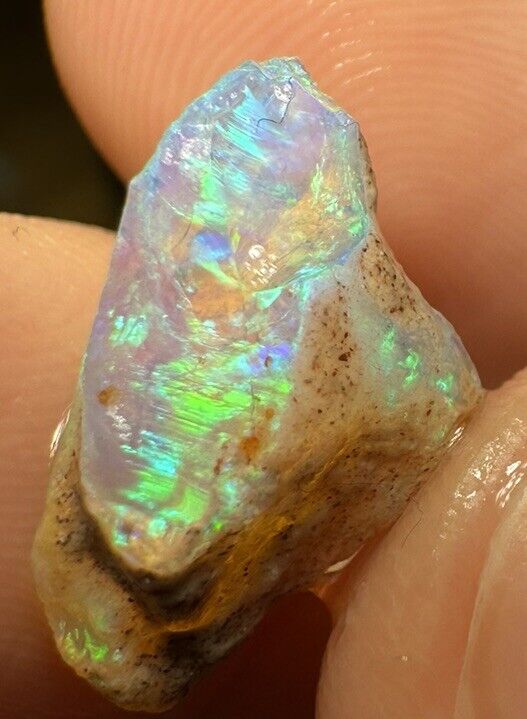 4.5 Carats Solid Rough Coober Pedy Opal Piece with Beautiful Colour B1