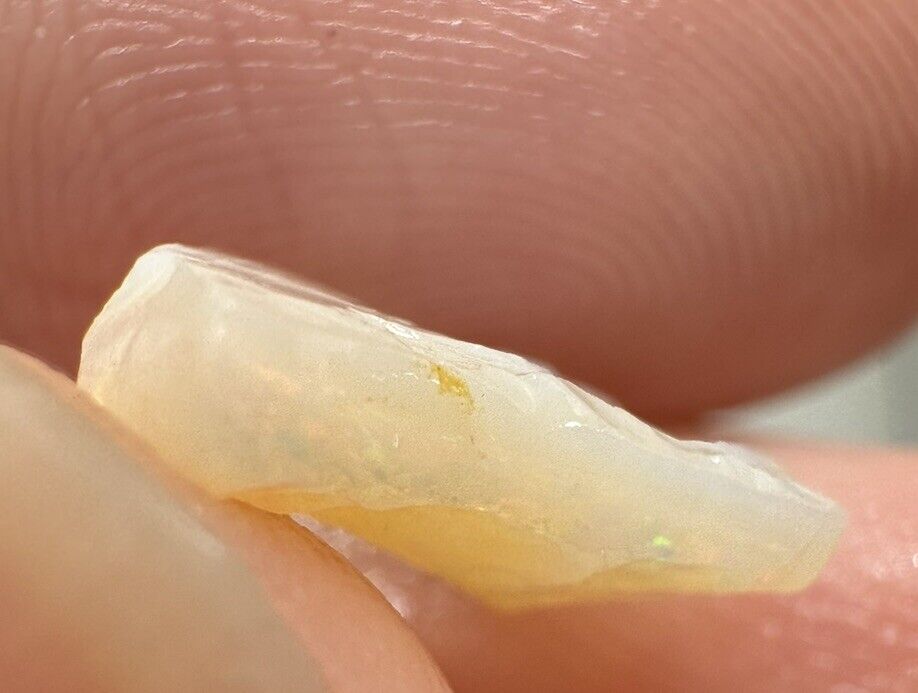 2.1 Carats Solid Rough Coober Pedy Opal Piece with Beautiful Colour