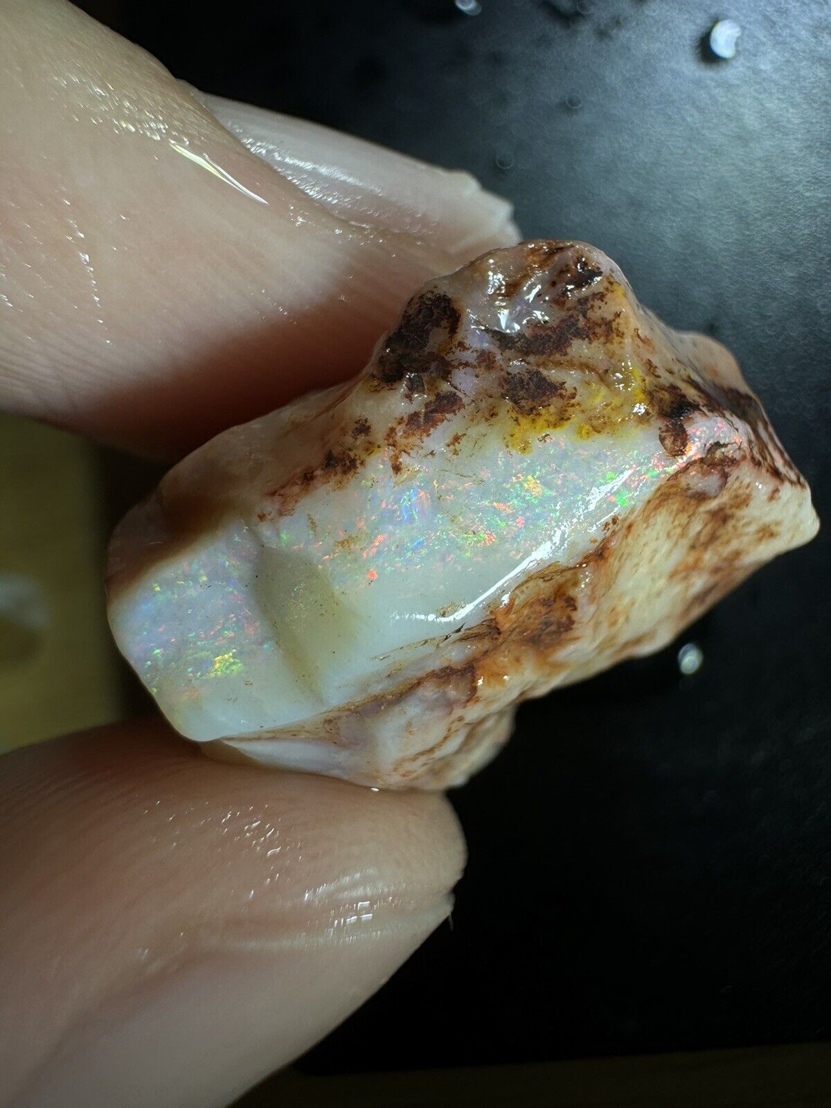 28Carats Solid Rough Coober Pedy Opal Piece with Beautiful Colour B1