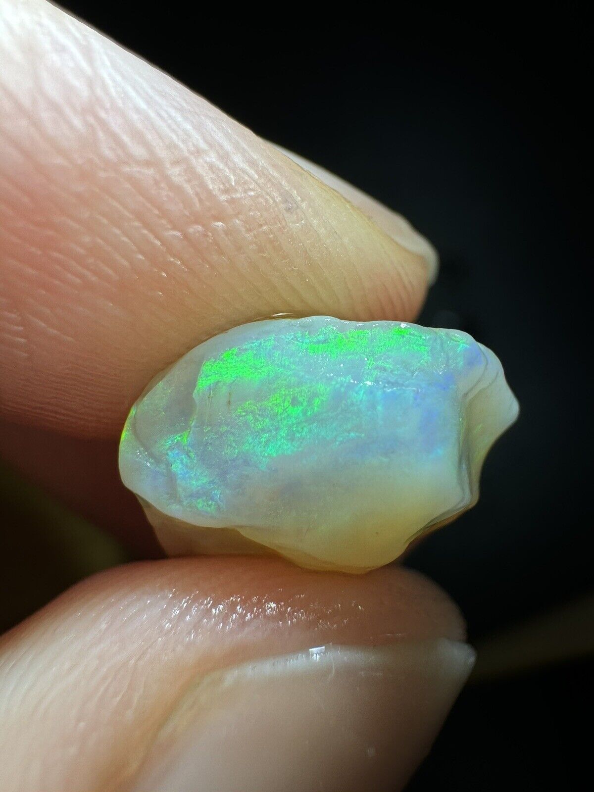5.4 Carats Solid Rough Coober Pedy Opal Piece with Beautiful Colour May T