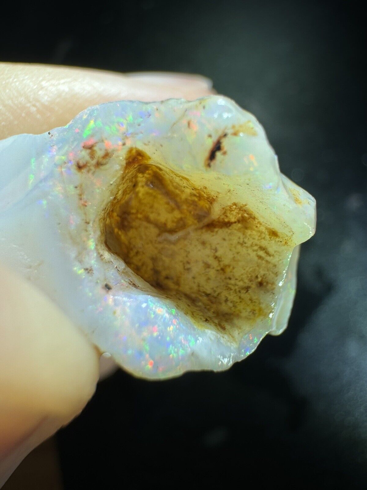 18.7 Carats Solid Rough Coober Pedy Opal Piece with Beautiful Colour B1