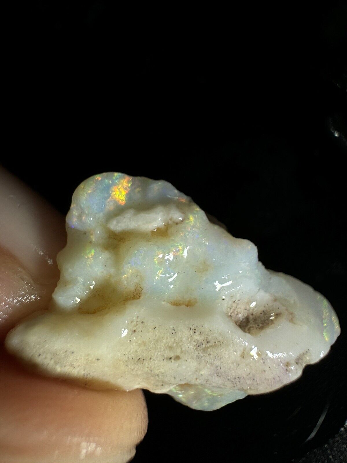 10.6 Carats Solid Rough Coober Pedy Opal Piece with Beautiful Colour B1