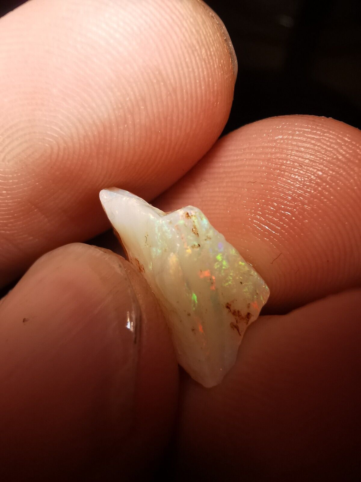2.7Carats Solid Rough Coober Pedy Opal with Beautiful Colour