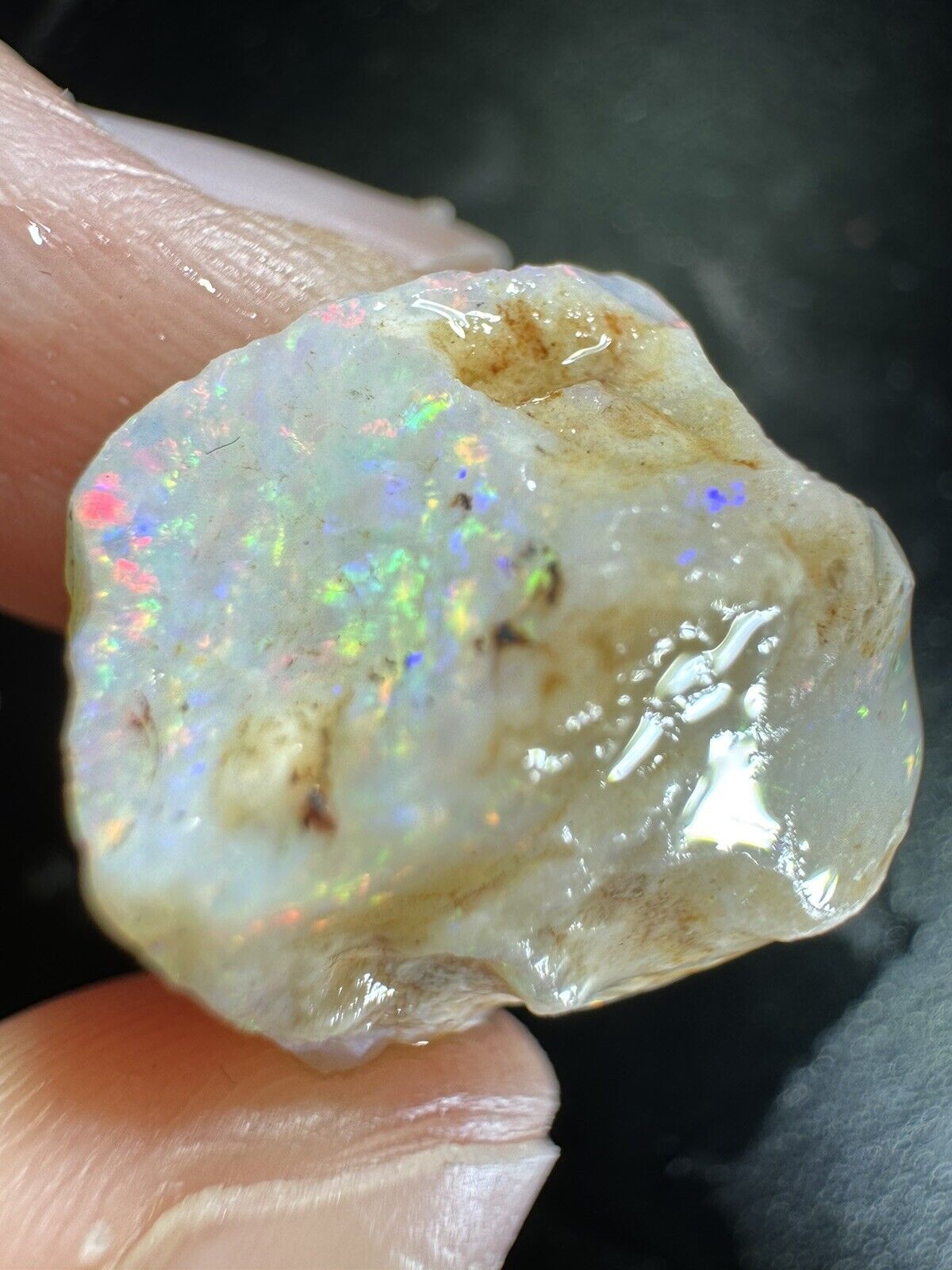 18.7 Carats Solid Rough Coober Pedy Opal Piece with Beautiful Colour B1