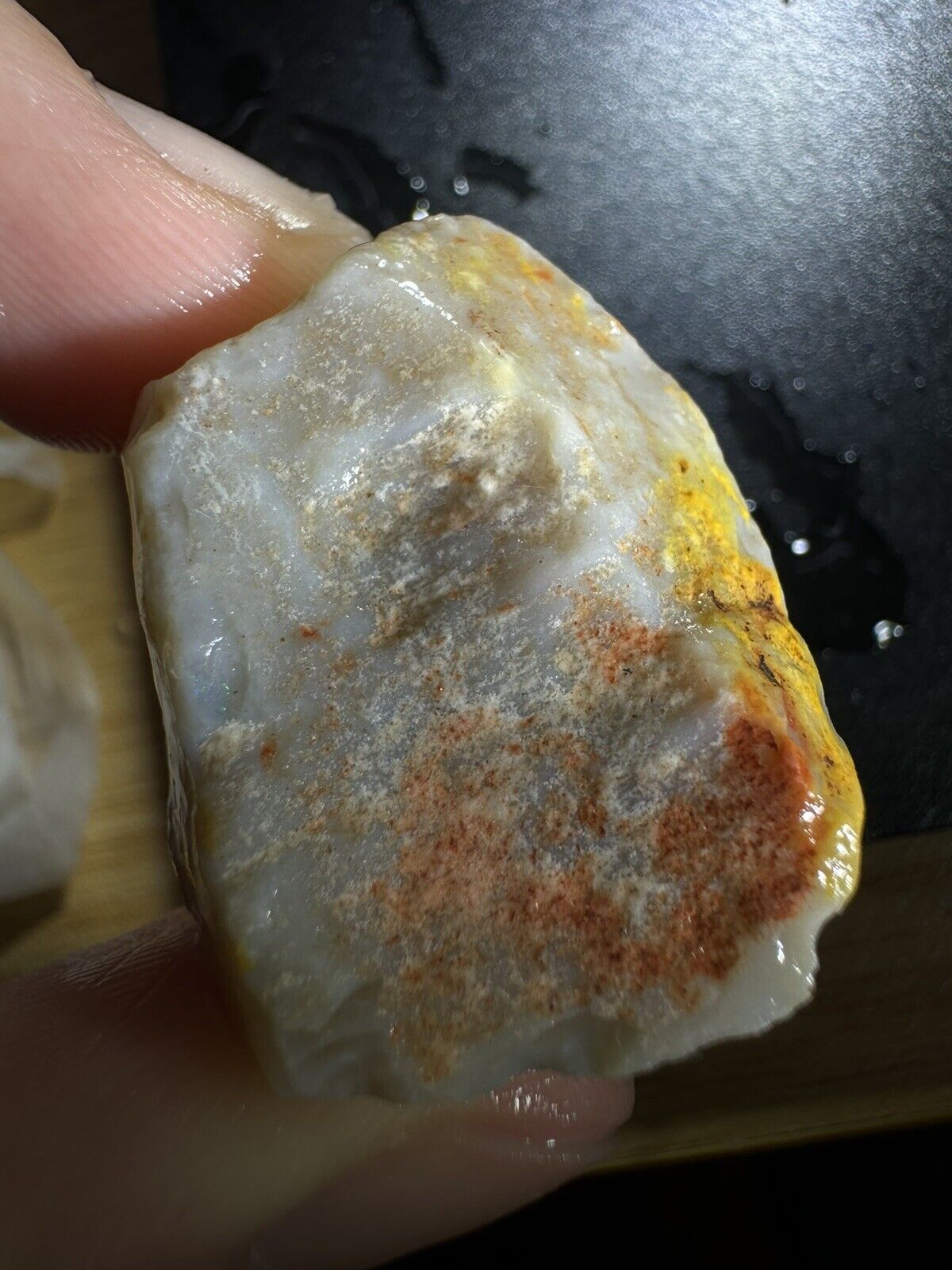 39 Carats Solid Rough Coober Pedy Opal Piece with Beautiful Colour B1