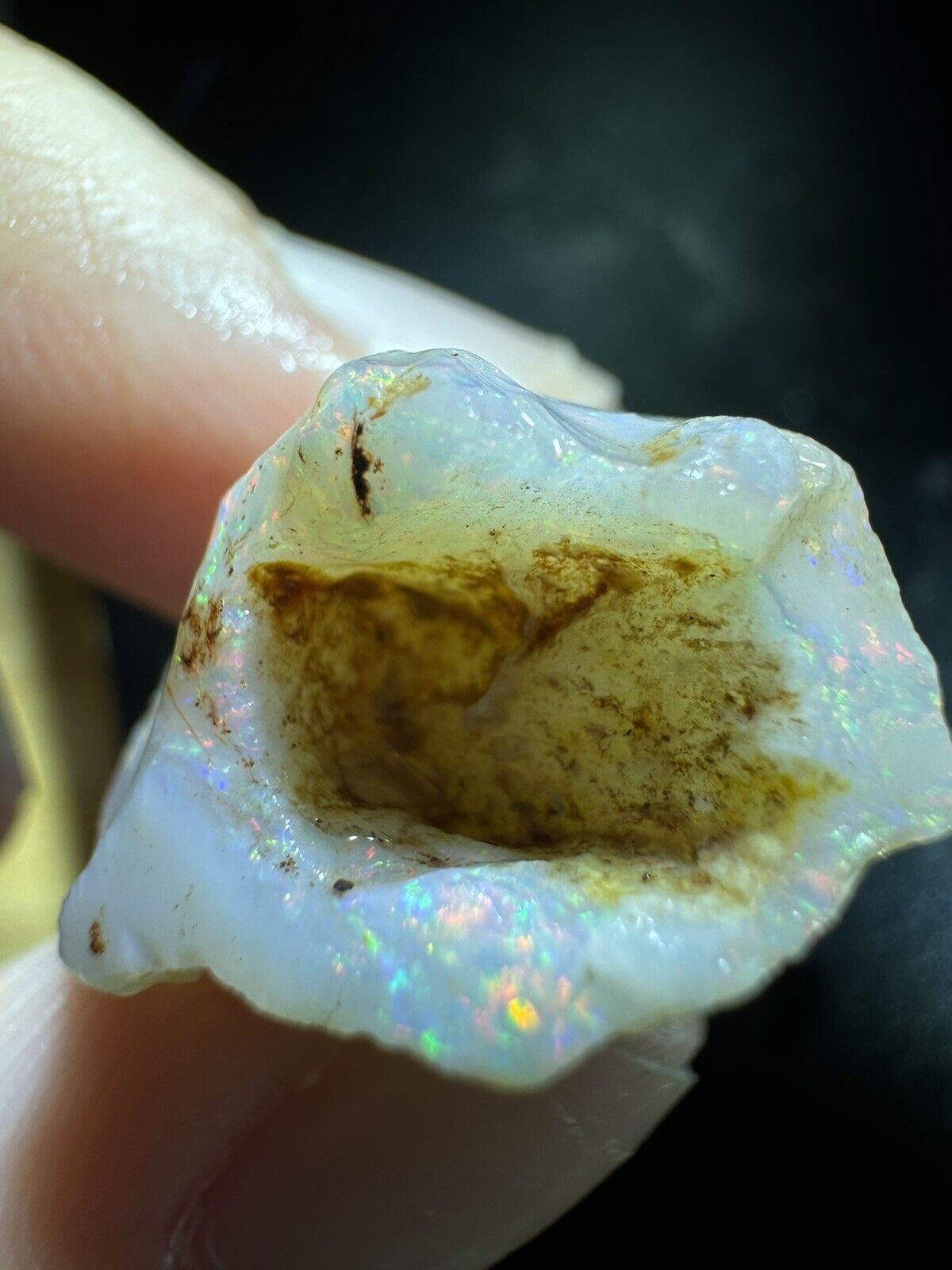 18.7 Carats Solid Rough Coober Pedy Opal Piece with Beautiful Colour B1