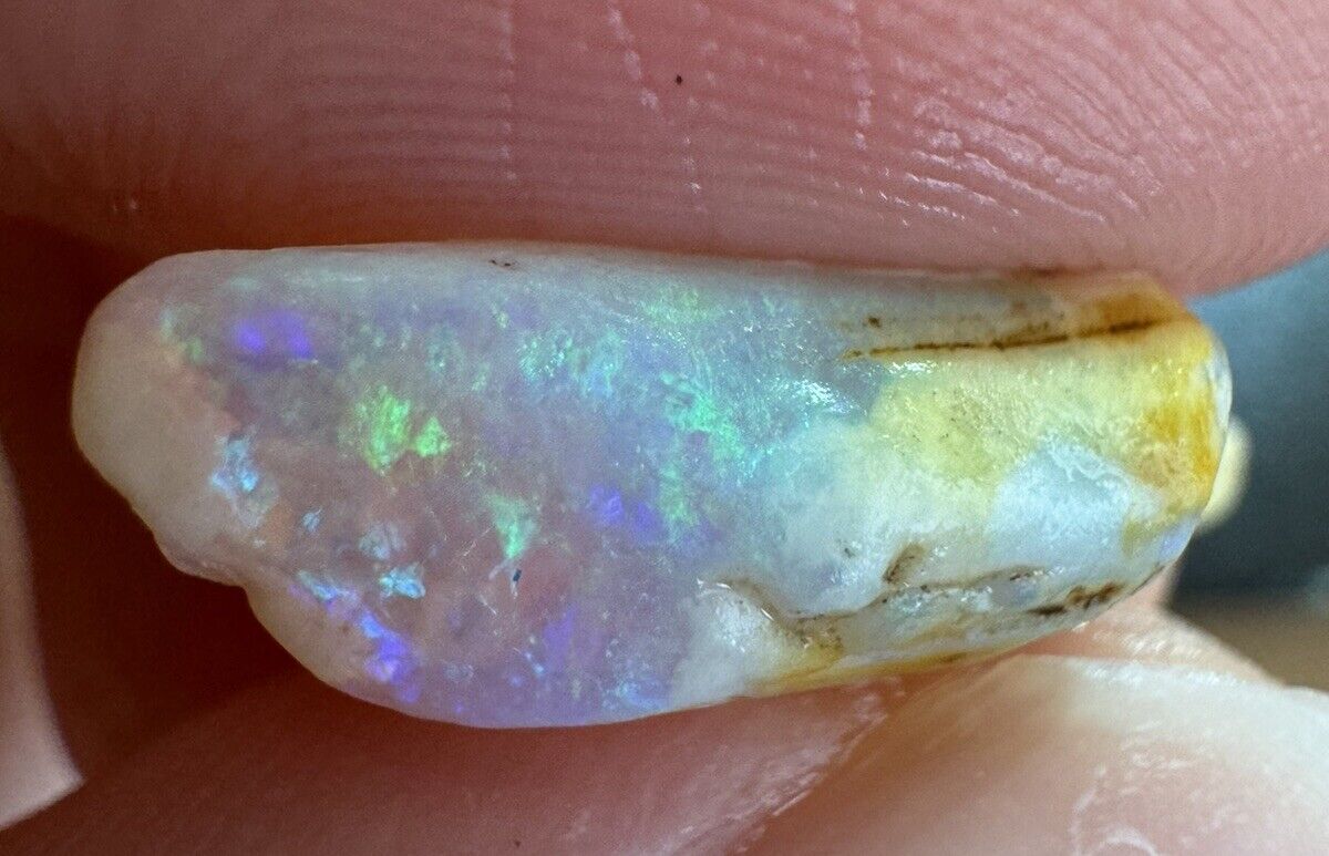 3.8 Carats Solid Rough Coober Pedy Opal Piece with Beautiful Colour