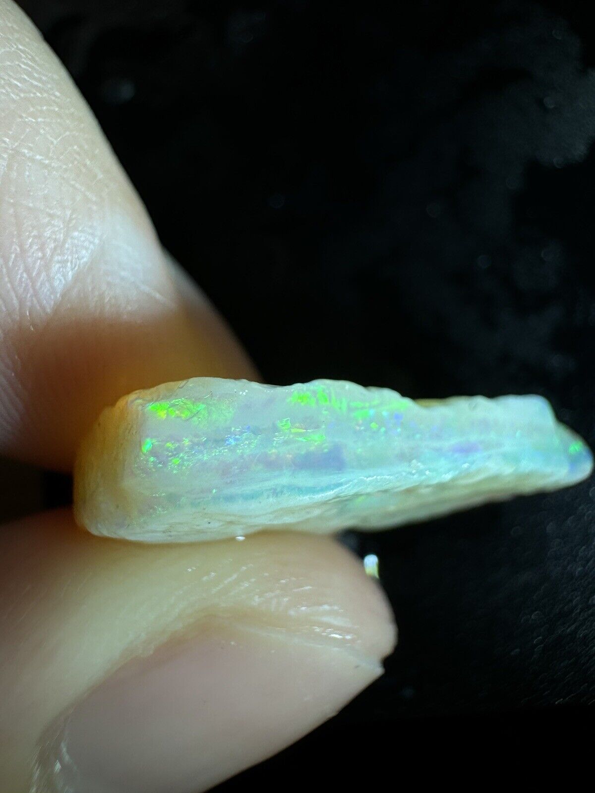 9.4 Carats Solid Rough Coober Pedy Opal Piece with Beautiful Colour B1